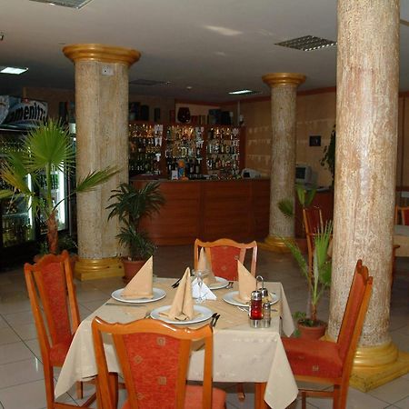 Hotel Dobrudja 도브리치 외부 사진